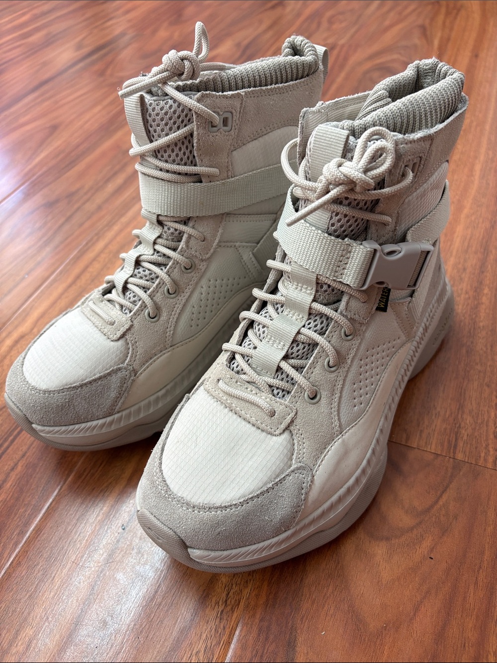 Sketchers Combat Boots Woman's 7.5